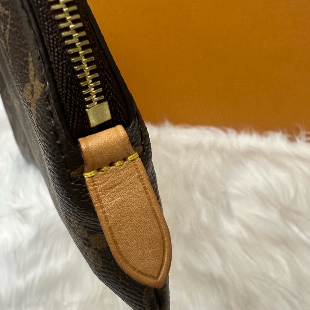 Louis Vuitton  Monogram Pouch✨ - Picture 6 of 11